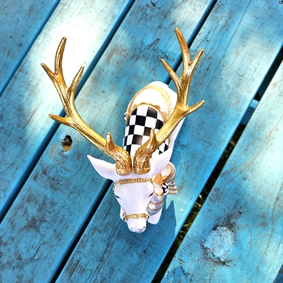 Mackenzie Childs White Bowtie Deer Resting - Picture 5 of 6